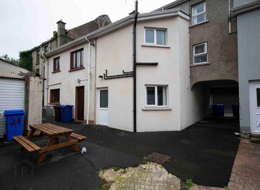 21 Church Street, Dromore, Omagh, BT78 3DX