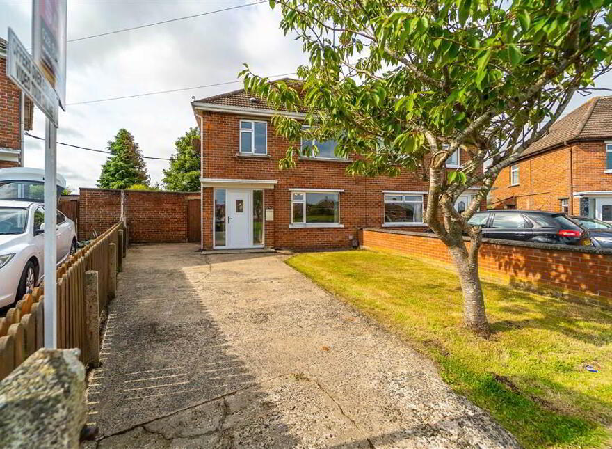 40 Churchill Park, Bangor, BT20 5RL