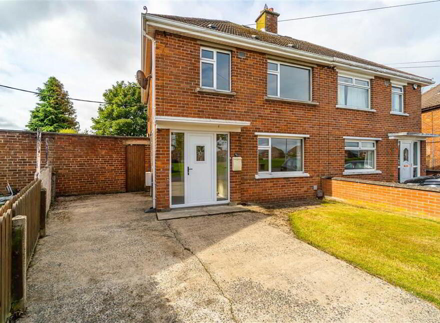 40 Churchill Park, Bangor, BT20 5RL photo