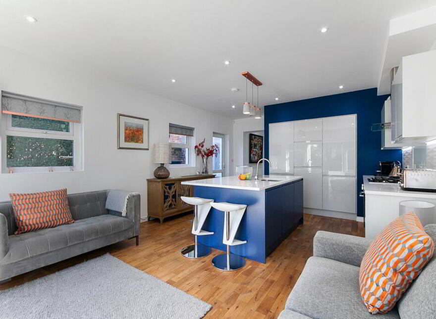 100 North Road, Belfast, BT4 3DJ