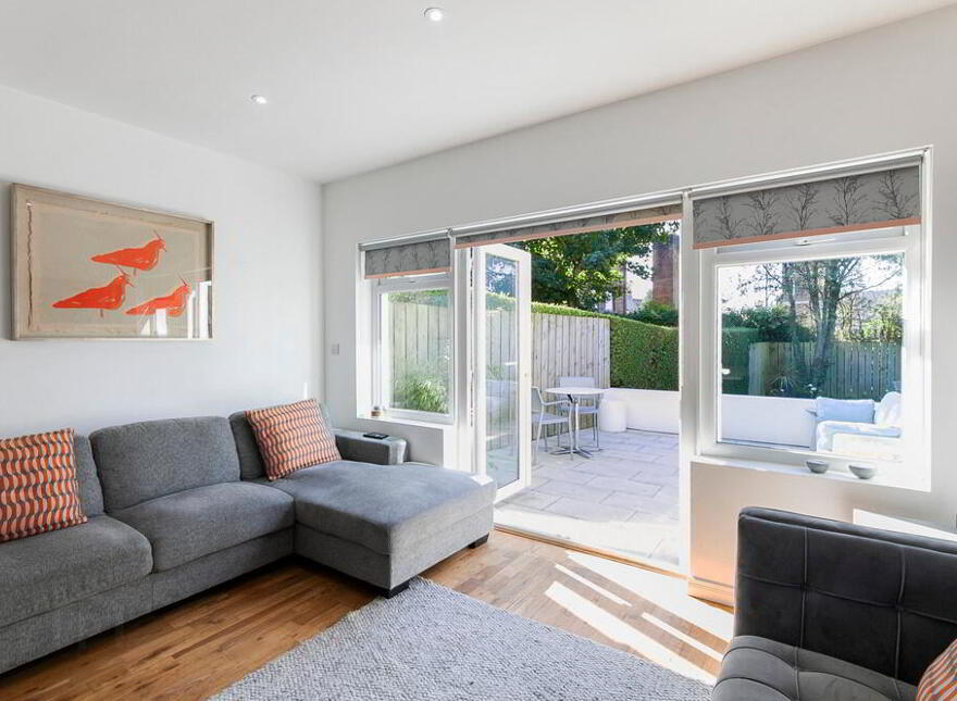100 North Road, Belfast, BT4 3DJ