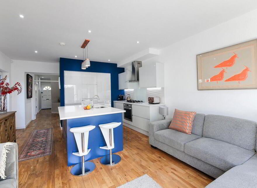 100 North Road, Belfast, BT4 3DJ