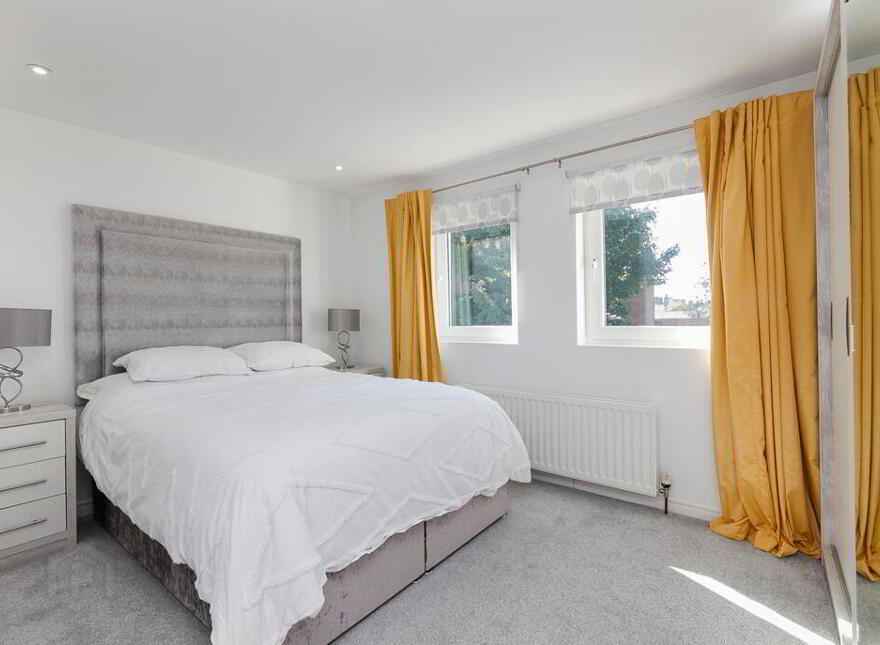 100 North Road, Belfast, BT4 3DJ
