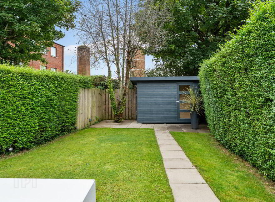 100 North Road, Belfast, BT4 3DJ