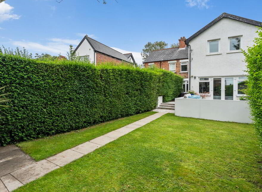 100 North Road, Belfast, BT4 3DJ