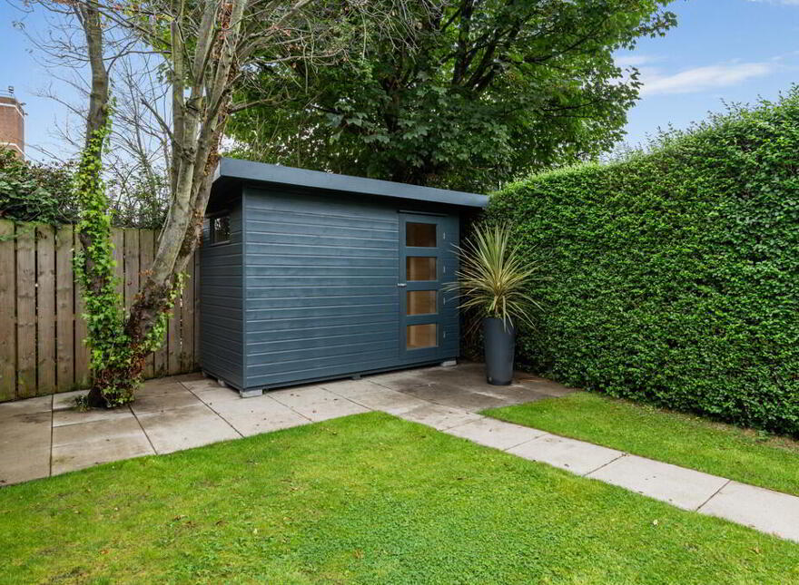 100 North Road, Belfast, BT4 3DJ
