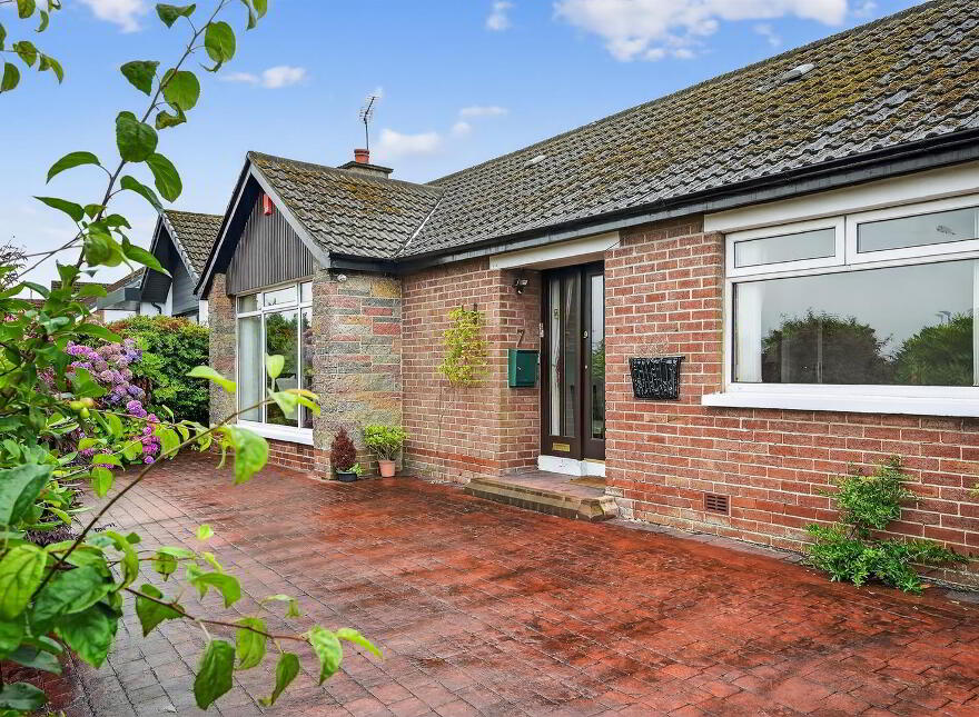 7 Clonmore Park, Lisburn, BT27 4EU