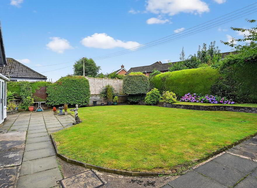 7 Clonmore Park, Lisburn, BT27 4EU