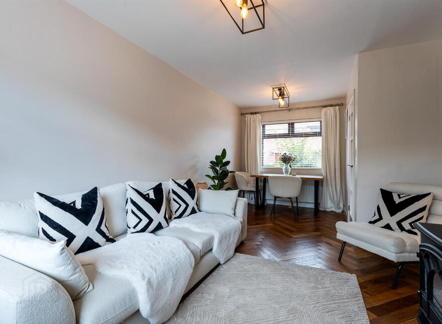 31 Creeve Walk, Andersonstown, Belfast, BT11 8GU