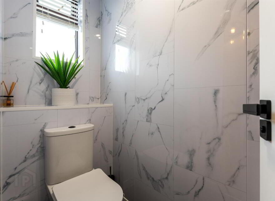 31 Creeve Walk, Andersonstown, Belfast, BT11 8GU