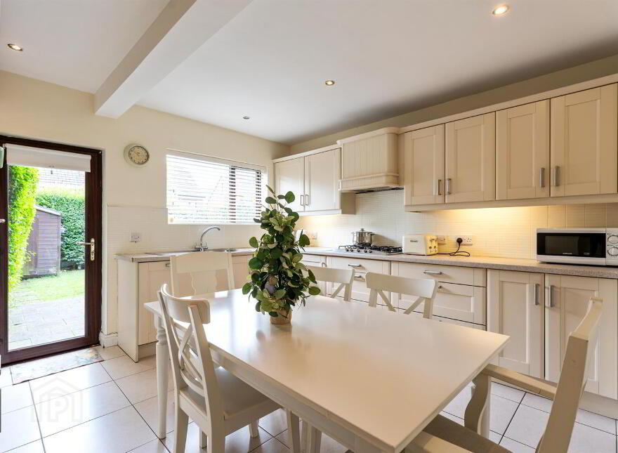 31 Creeve Walk, Andersonstown, Belfast, BT11 8GU