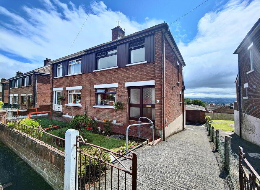 16 Springvale Parade, Belfast, BT14 8DB