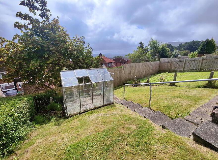 16 Springvale Parade, Belfast, BT14 8DB