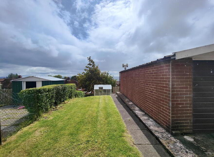 16 Springvale Parade, Belfast, BT14 8DB