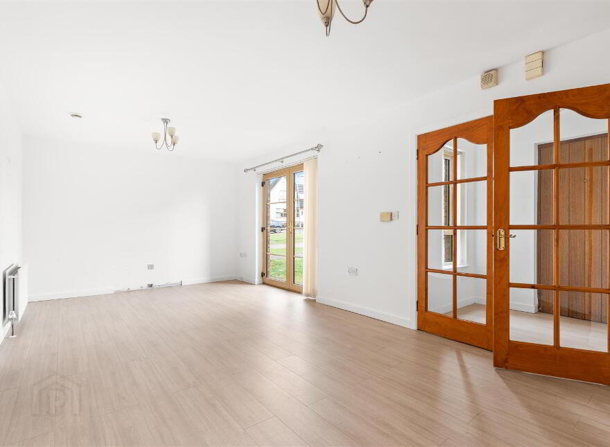 20a Woodrow Gardens, Saintfield, BT24 7WG