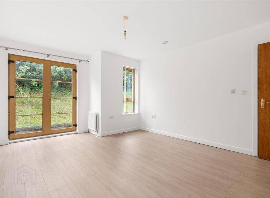 20a Woodrow Gardens, Saintfield, BT24 7WG