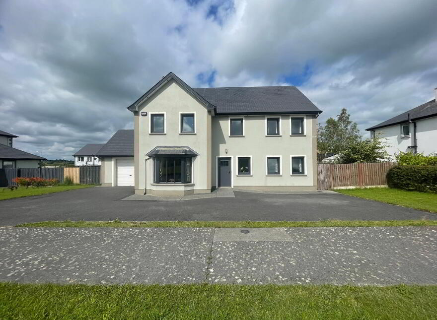 2 Chestnut Grove, Tulsk, Castlerea, F45KA03