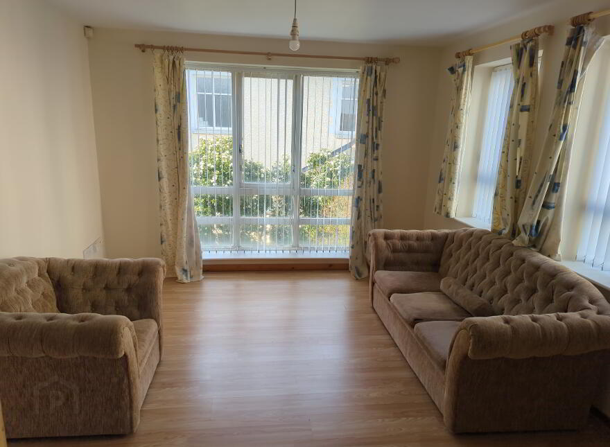 Pennethorn Court, Glendermott Road, Waterside, BT47 6FZ