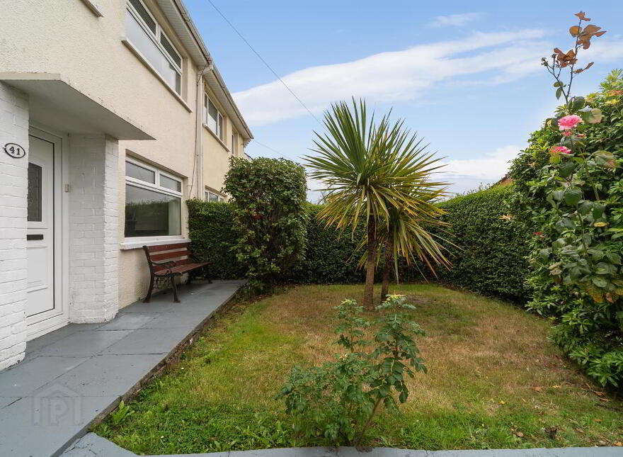 41 Cherryhill Crescent, Dundonald, Belfast, BT16 1JQ