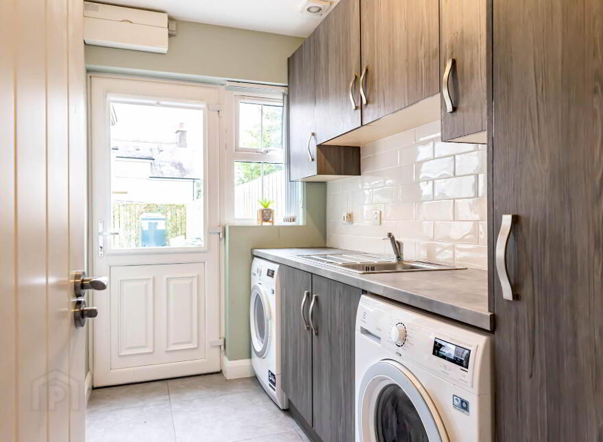 10 Chancellors Court, Dromore, BT25 1TU