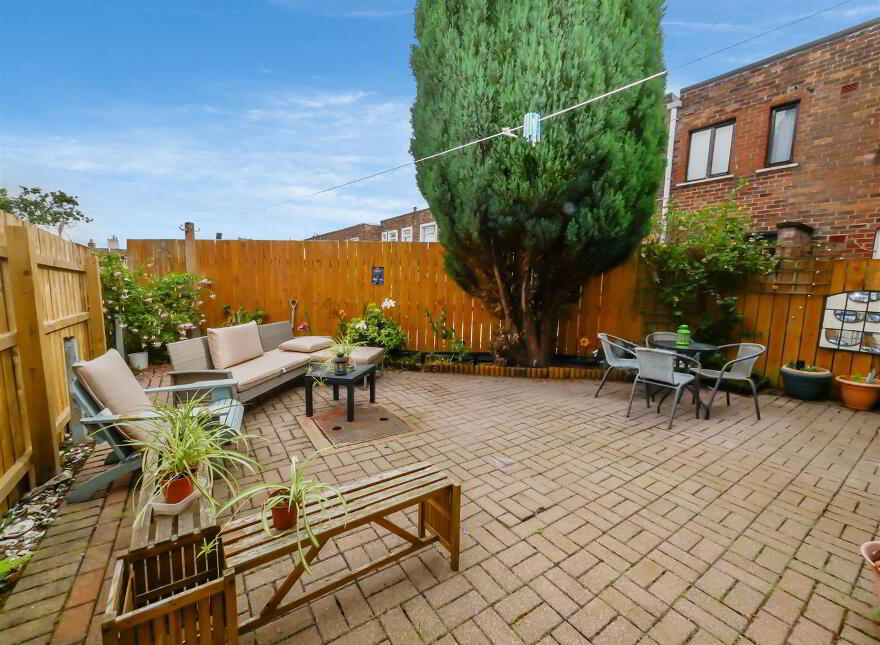 26 Mount Merrion Gardens, Off Mount Merrion Avenue, Belfast, BT6 0FW