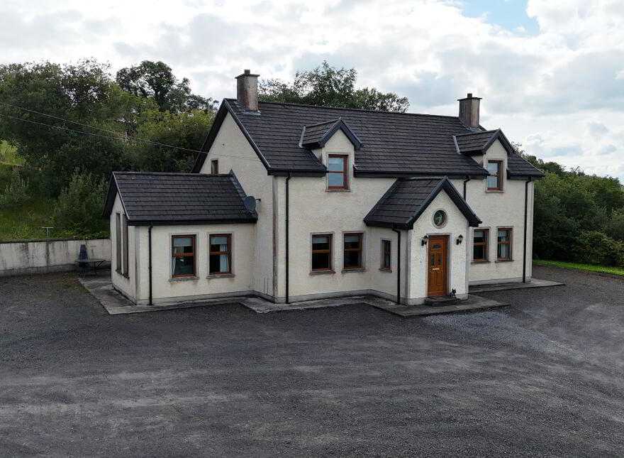 27 Meencaragh Road, Castlederg, BT81 7RJ