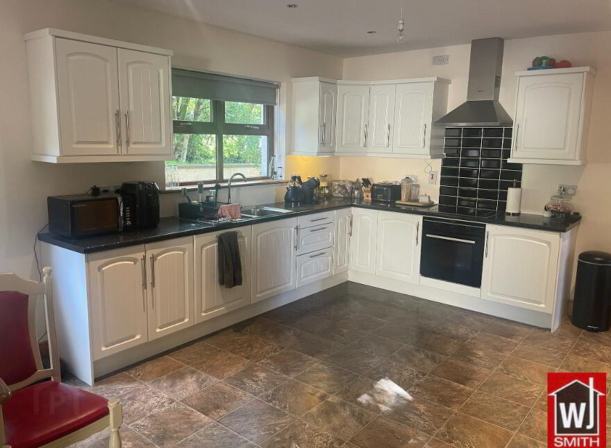 27 Meencaragh Road, Castlederg, BT81 7RJ