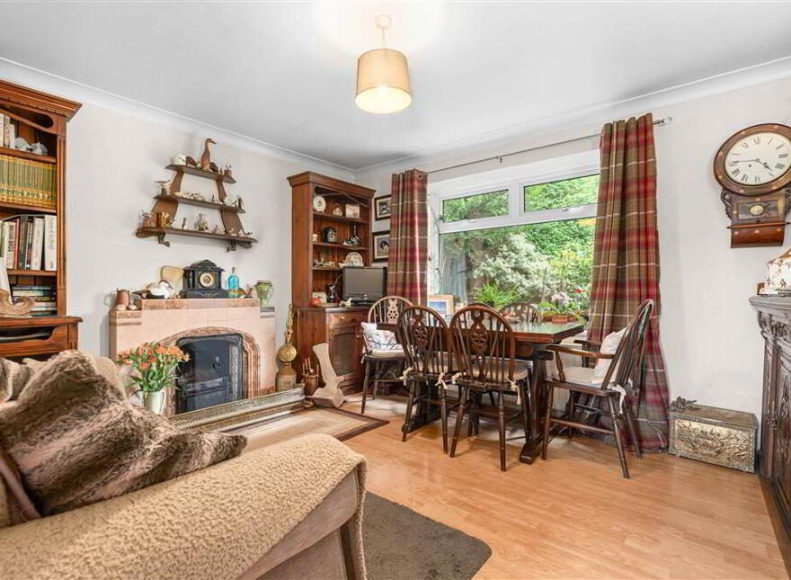 48 Moorfields Road, Ballymena, BT42 3BT