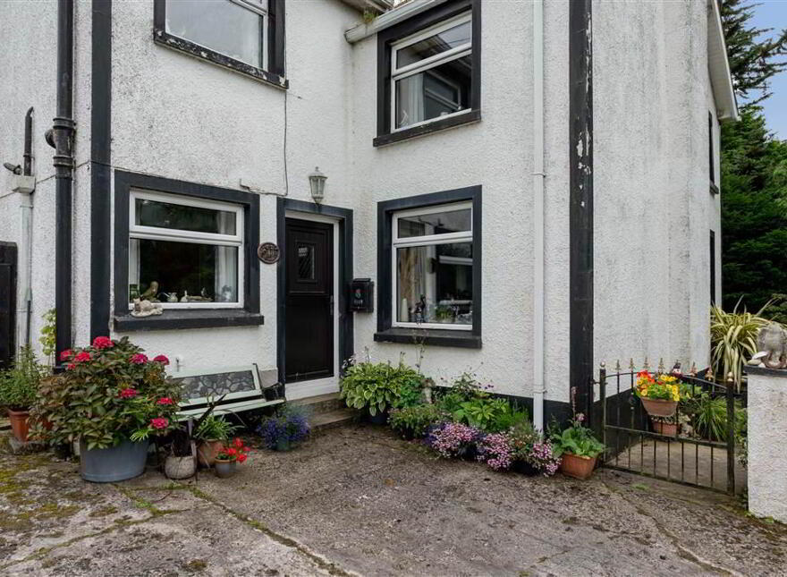 48 Moorfields Road, Ballymena, BT42 3BT