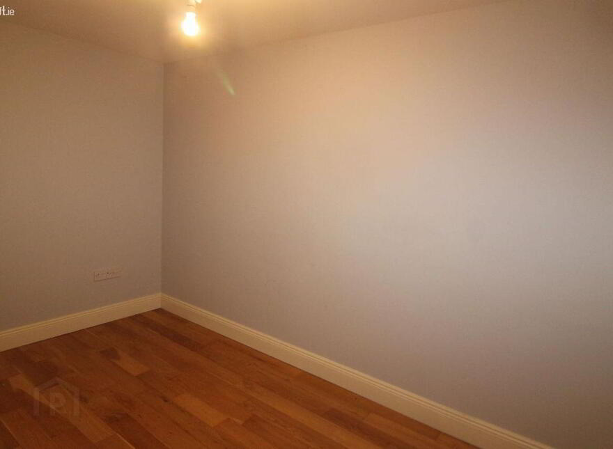 3 Roseview, Whitechurch