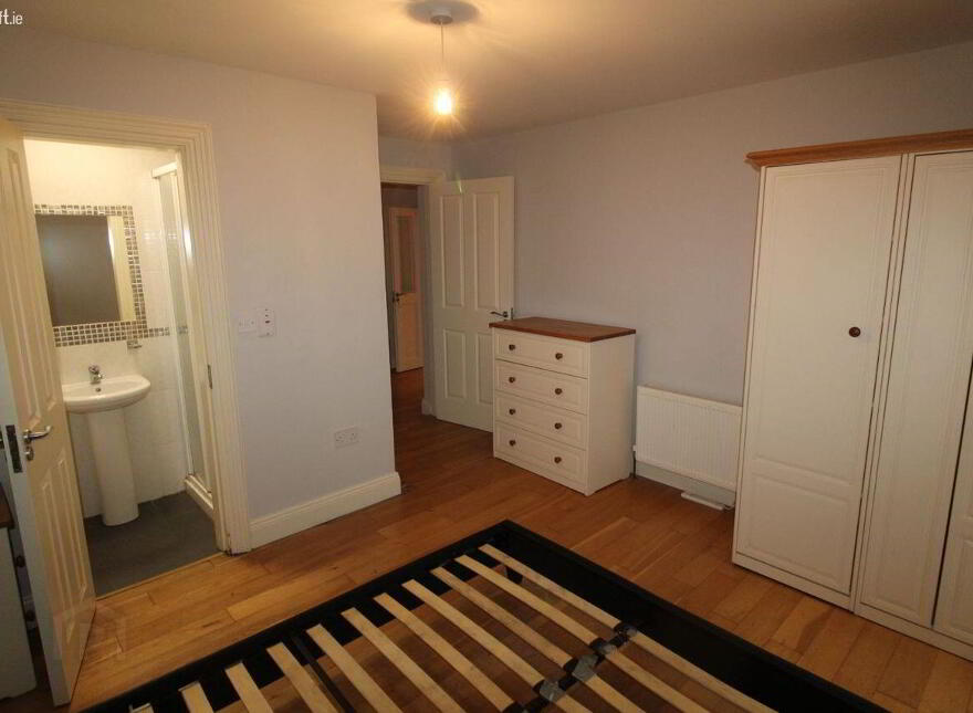 3 Roseview, Whitechurch
