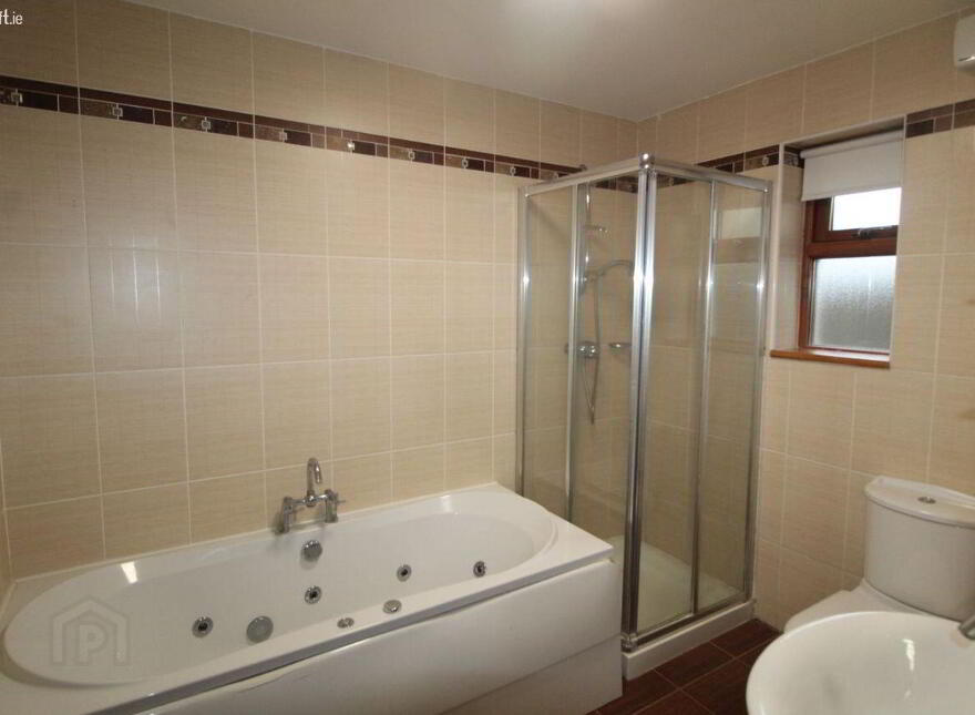 3 Roseview, Whitechurch