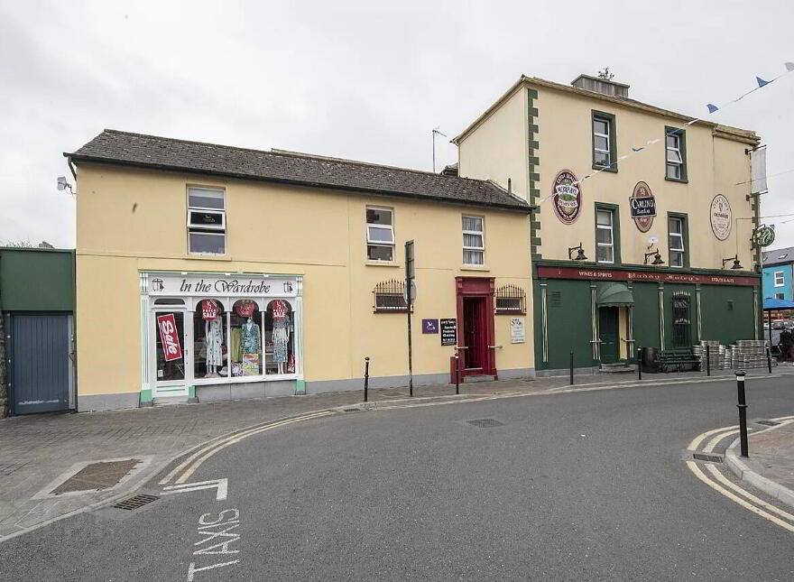 Paddy Foley's, 12 Grattan Square, Dungarvan, X35V670