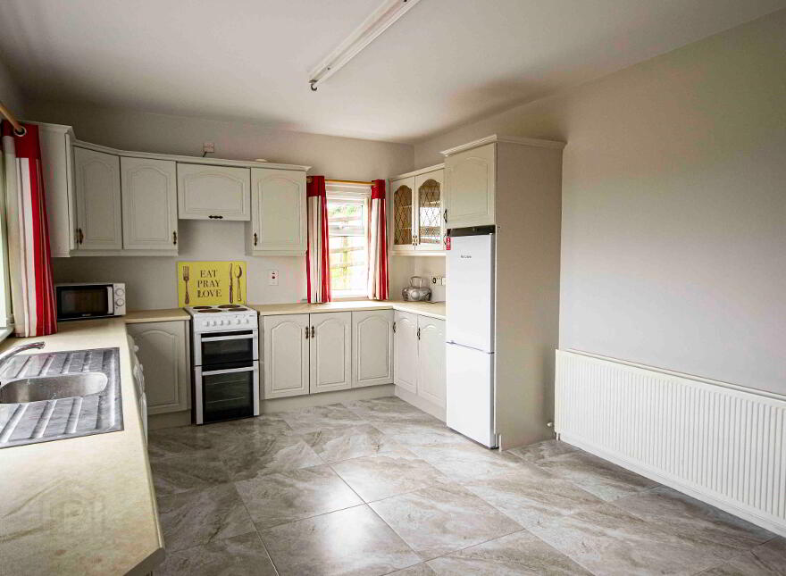 71 Cornavarrow Road, Drumquin, Omagh, BT78 4RN