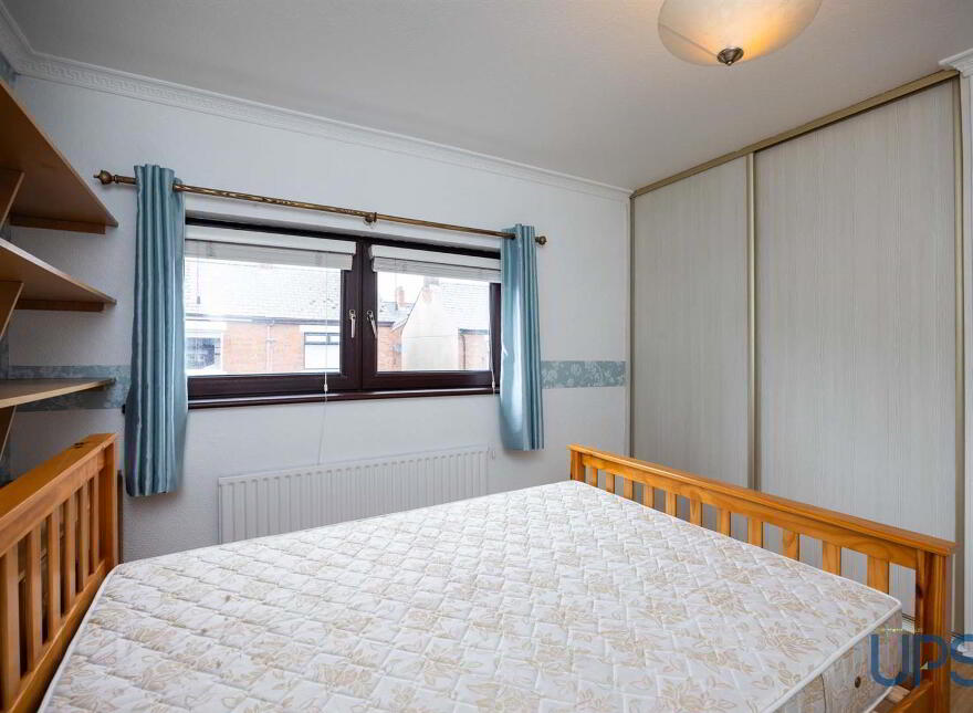 6 Iveagh Crescent, Falls Road, Belfast, BT12 6AW