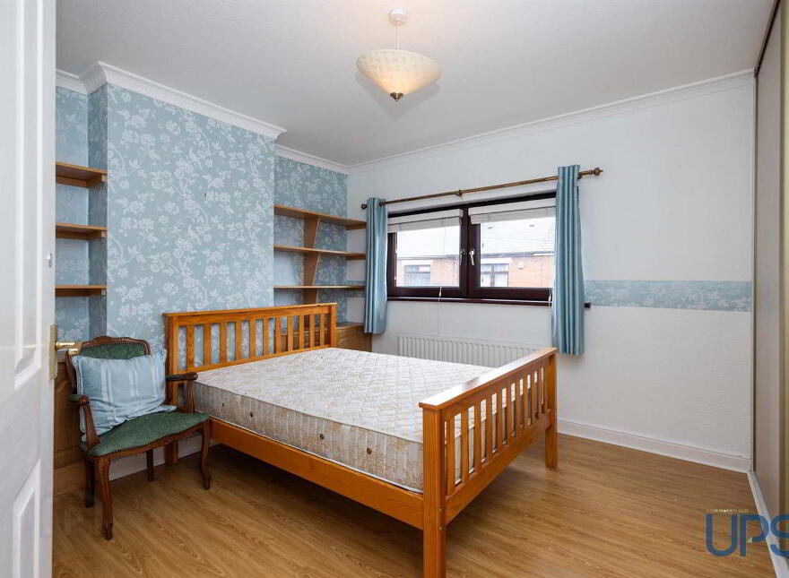 6 Iveagh Crescent, Falls Road, Belfast, BT12 6AW