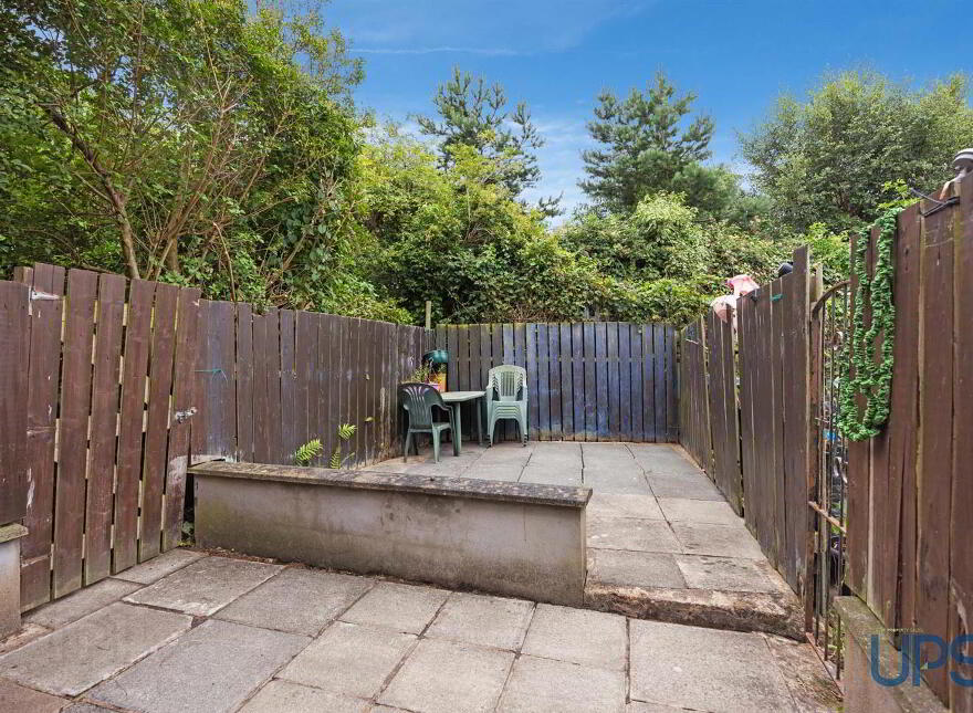 6 Iveagh Crescent, Falls Road, Belfast, BT12 6AW