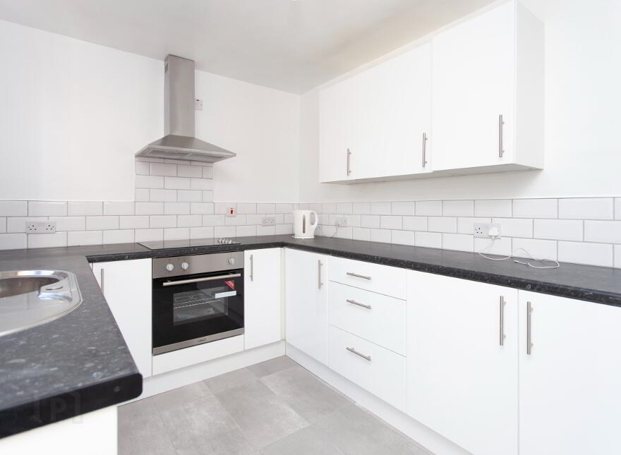 92 Stratheden Street, Antrim Road, Belfast, BT15 2DT