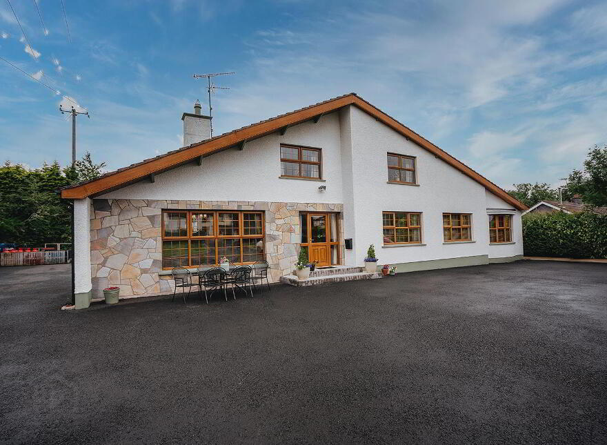 18 Lisnagrot Road, Kilrea, BT51 5SE