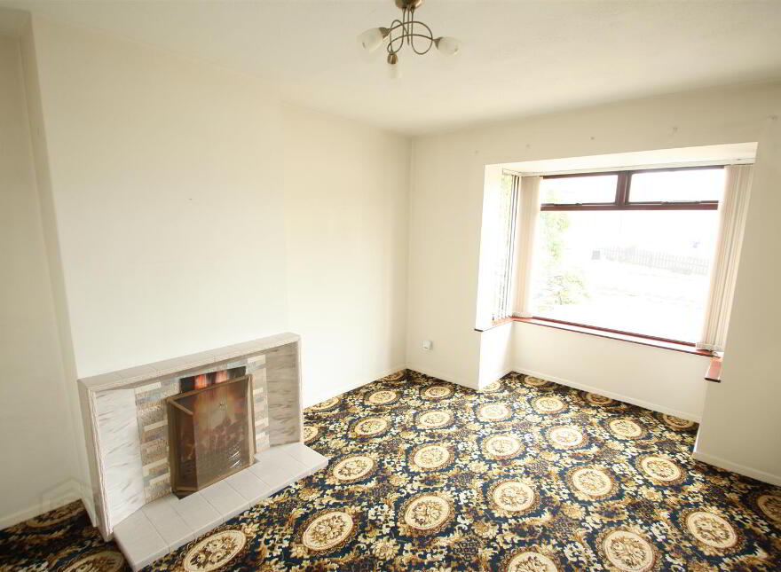 5 Pine Grove, Ballynahinch, BT24 8EW