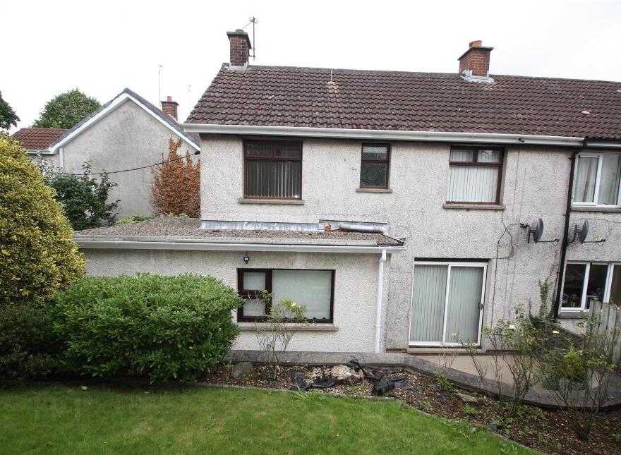 5 Pine Grove, Ballynahinch, BT24 8EW