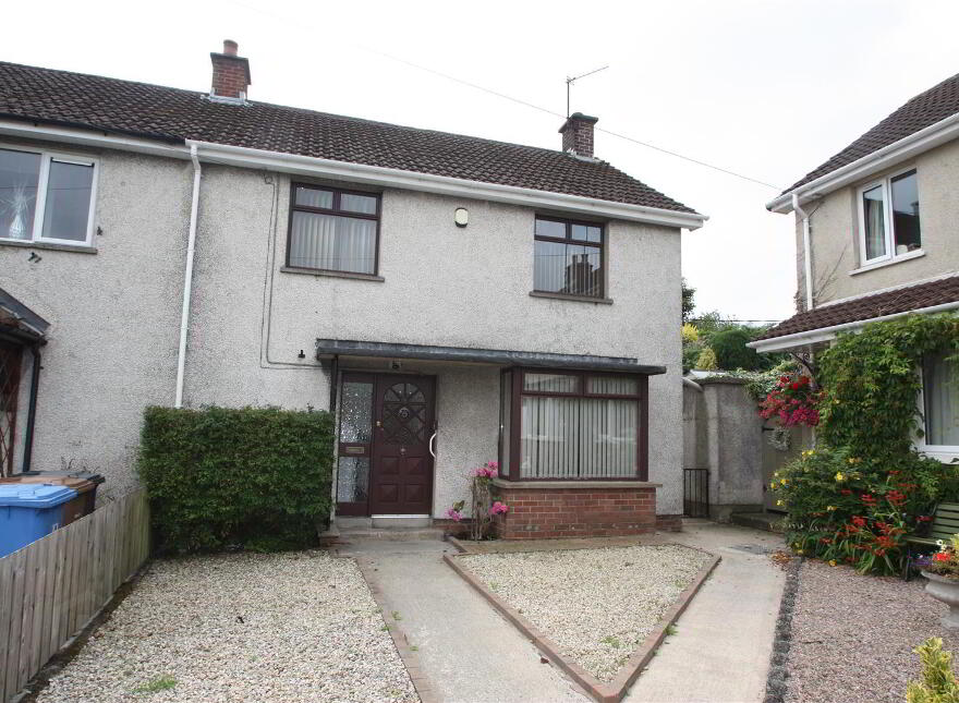 5 Pine Grove, Ballynahinch, BT24 8EW