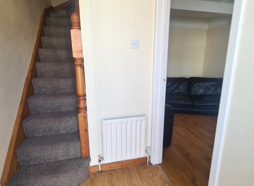 Roulston Avenue, Waterside, L'Derry, BT47 6EW