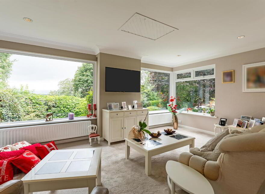 3 Willowbank Crescent, Upper Knockbreda Road, Belfast, BT6