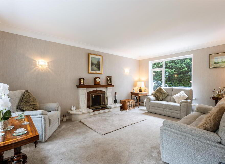 3 Willowbank Crescent, Upper Knockbreda Road, Belfast, BT6