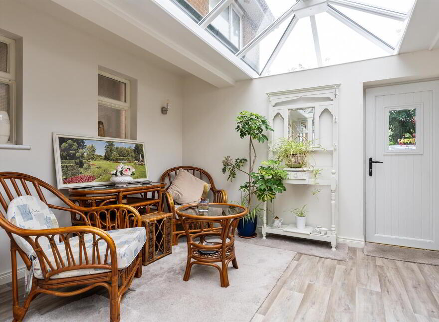 3 Willowbank Crescent, Upper Knockbreda Road, Belfast, BT6