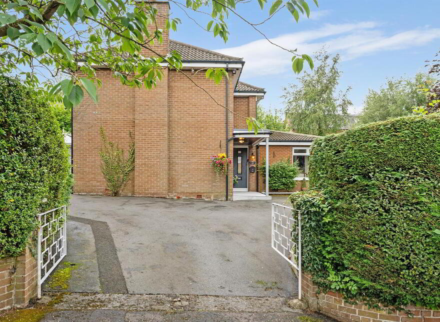 3 Willowbank Crescent, Upper Knockbreda Road, Belfast, BT6