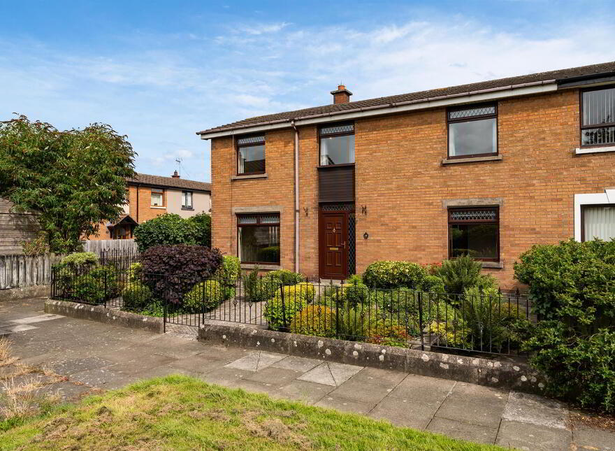 15 Lenamore Park, Newtownards, BT23 8NL photo
