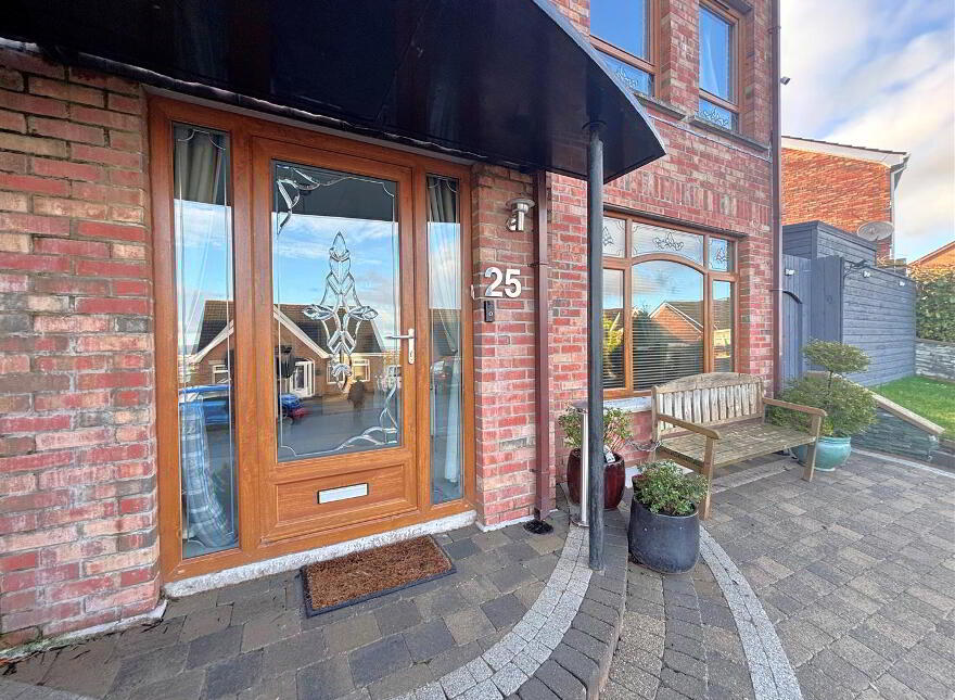 25 Lyndhurst View Avenue, Belfast, BT13 3XB