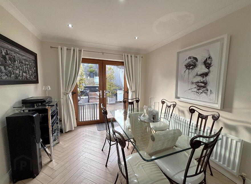 25 Lyndhurst View Avenue, Belfast, BT13 3XB
